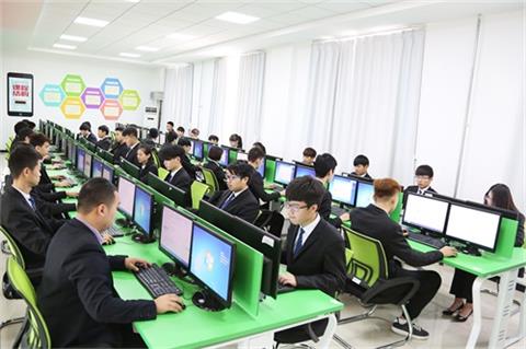 北京新華電腦學(xué)校 以專業(yè)優(yōu)勢賦能計算機(jī)網(wǎng)絡(luò)技術(shù)人才培養(yǎng)